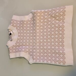 Cute Dior girl vest